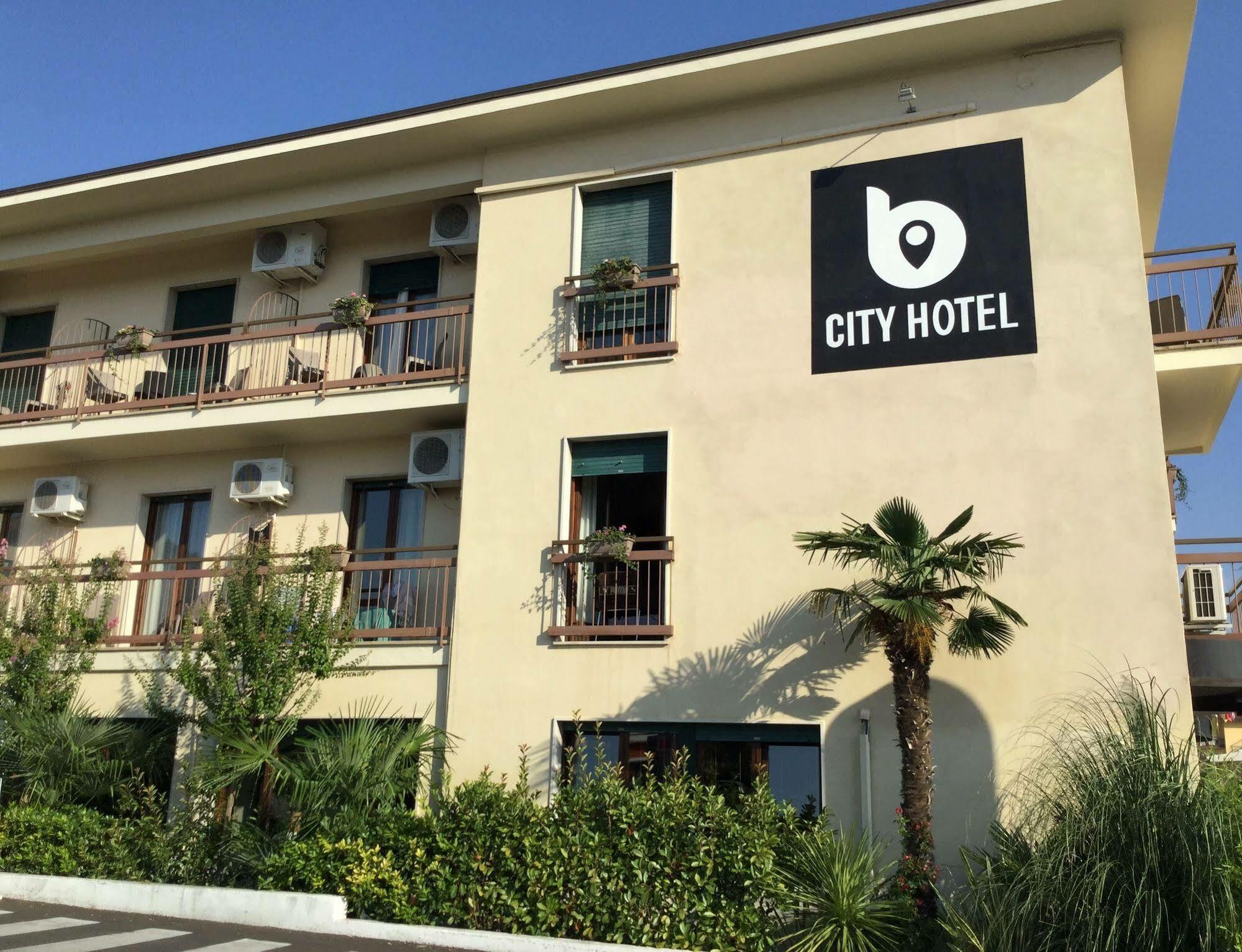 B City Hotel Bardolino Exterior photo